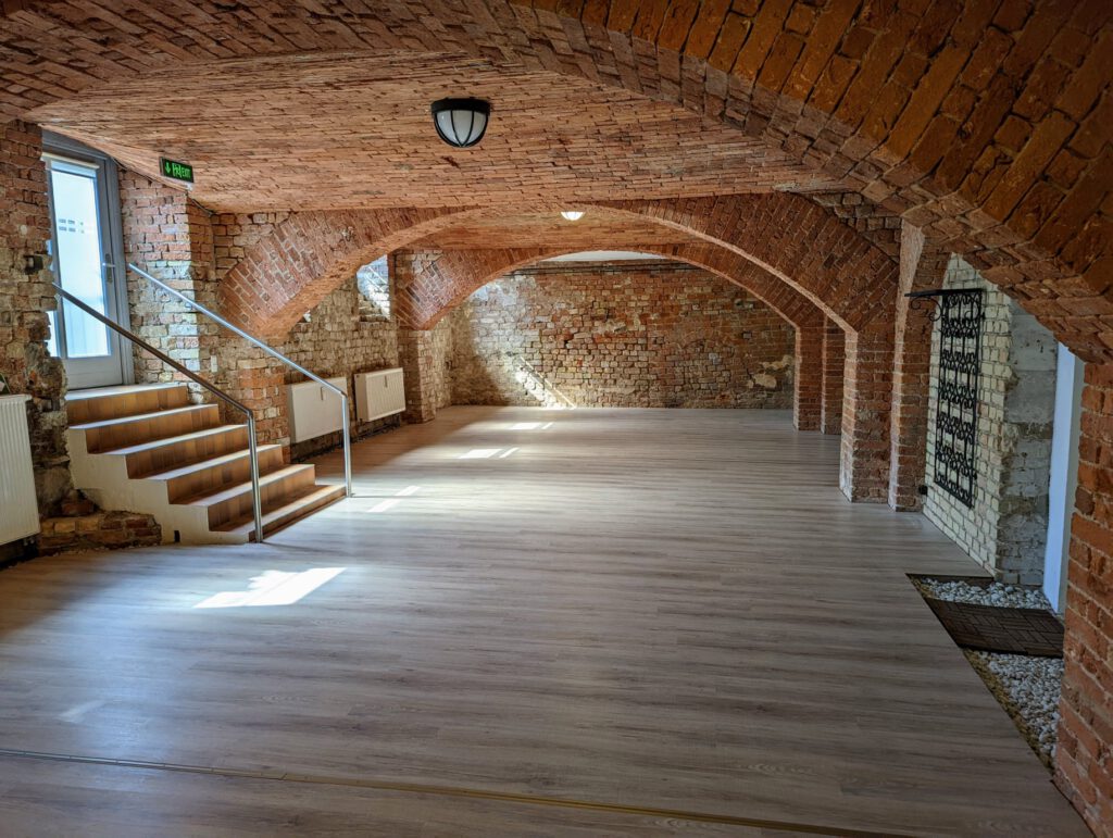 Das TMPL Studio im alten Gewölbekeller